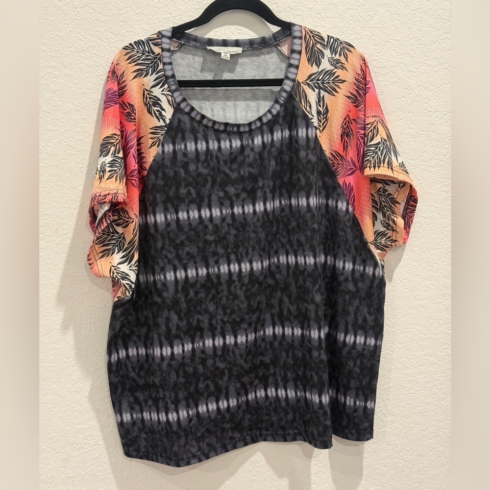 Luukse‎ Multicolor Women's Top